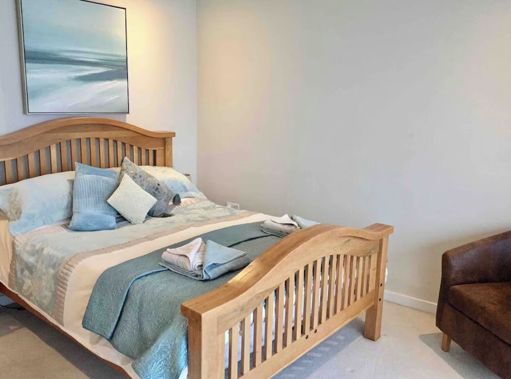 Seaside Bliss Retreat in Westward Ho — Bideford — photo 3