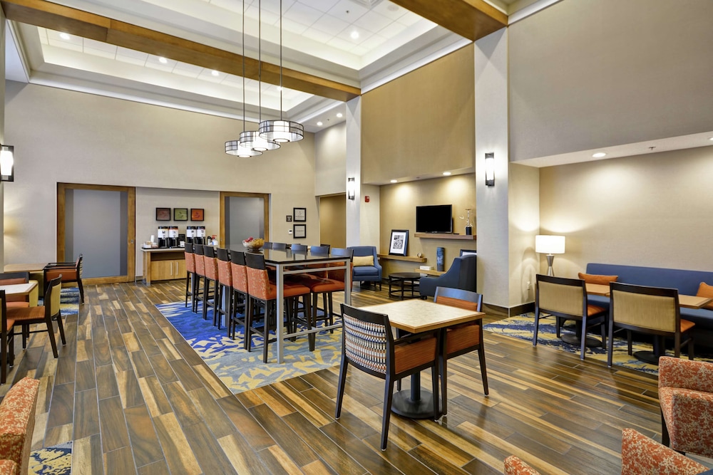 Hampton Inn & Suites Grants Pass - photo 37