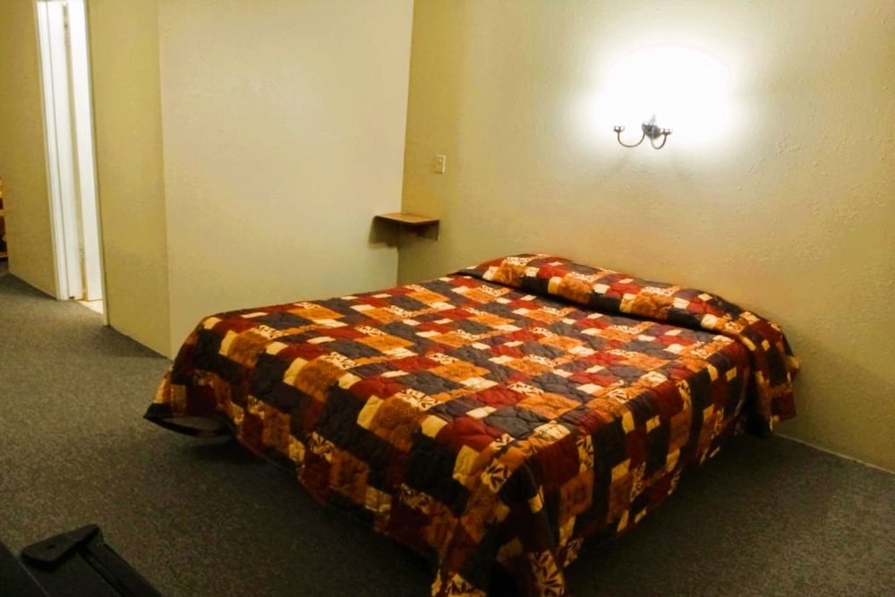 Love Hotels Kadoka by OYO at Badlands SD - photo 8