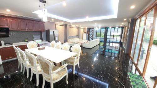 Amazing Pool Villas — 4-Star Luxury Hotel in Pattaya, Thailand