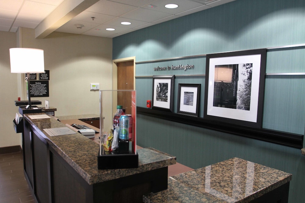 Hampton Inn Huntington University Area - photo 2