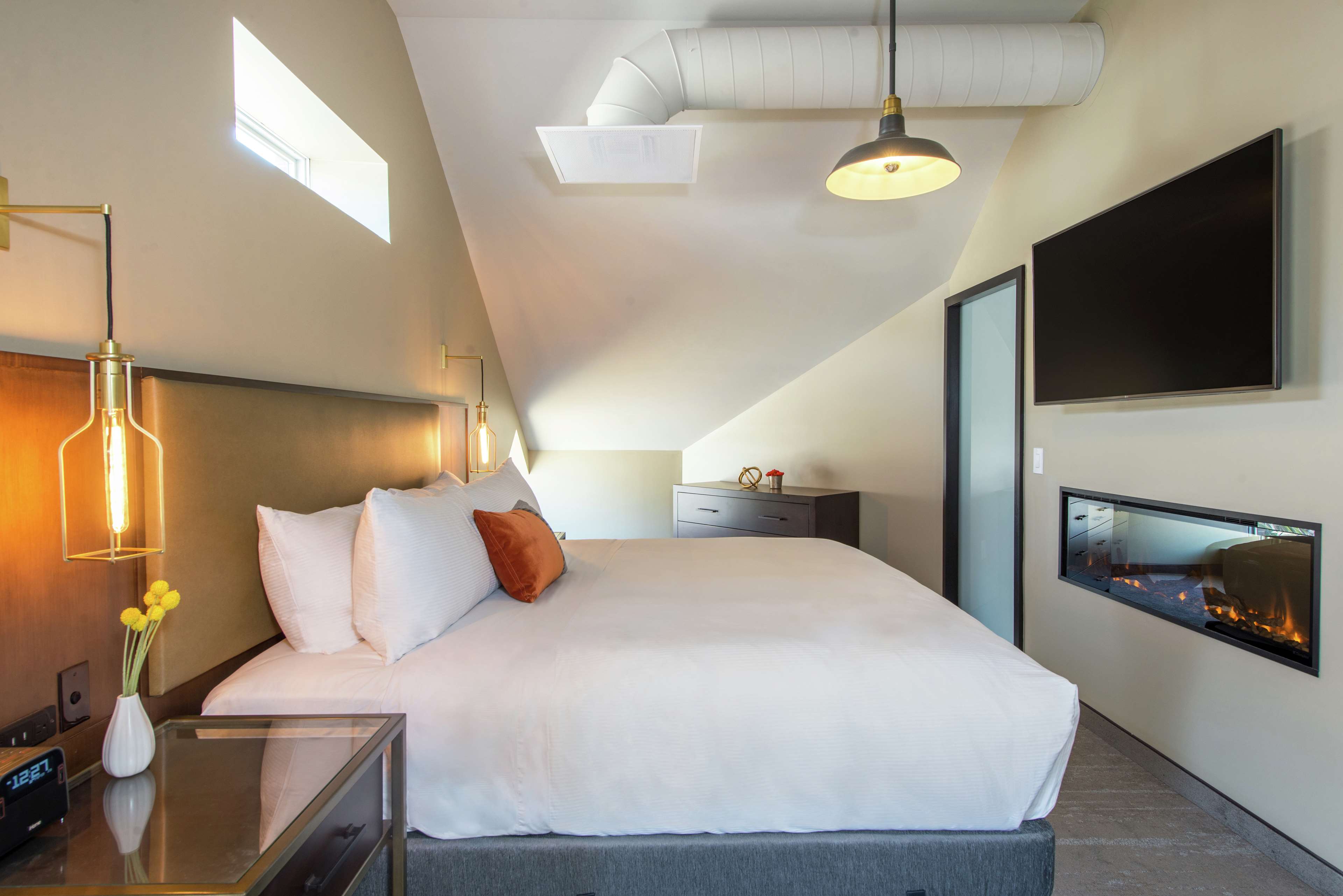 Hotel Saranac Curio Collection By Hilton - photo 57