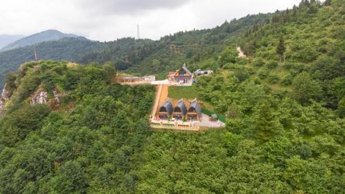 Kartal Tepesi Bungalov Restaurant — Trabzon