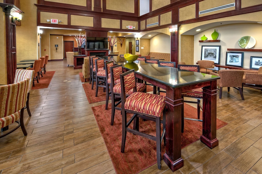 Hampton Inn Corsicana - photo 3