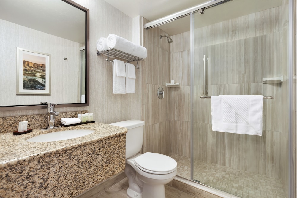 Embassy Suites by Hilton San Luis Obispo - photo 25