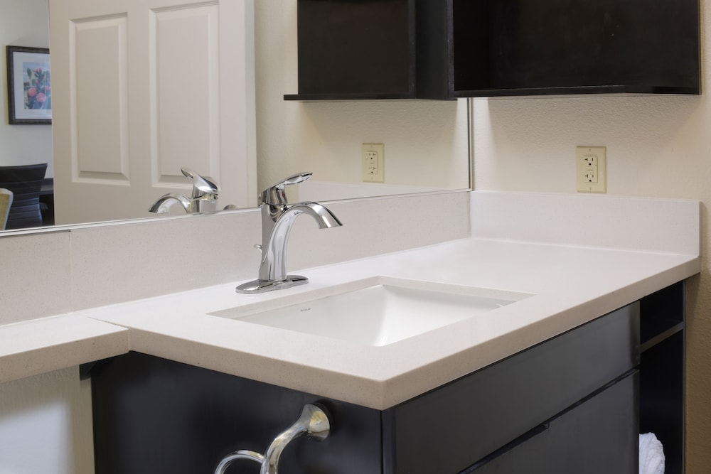Candlewood Suites Odessa by IHG - photo 17