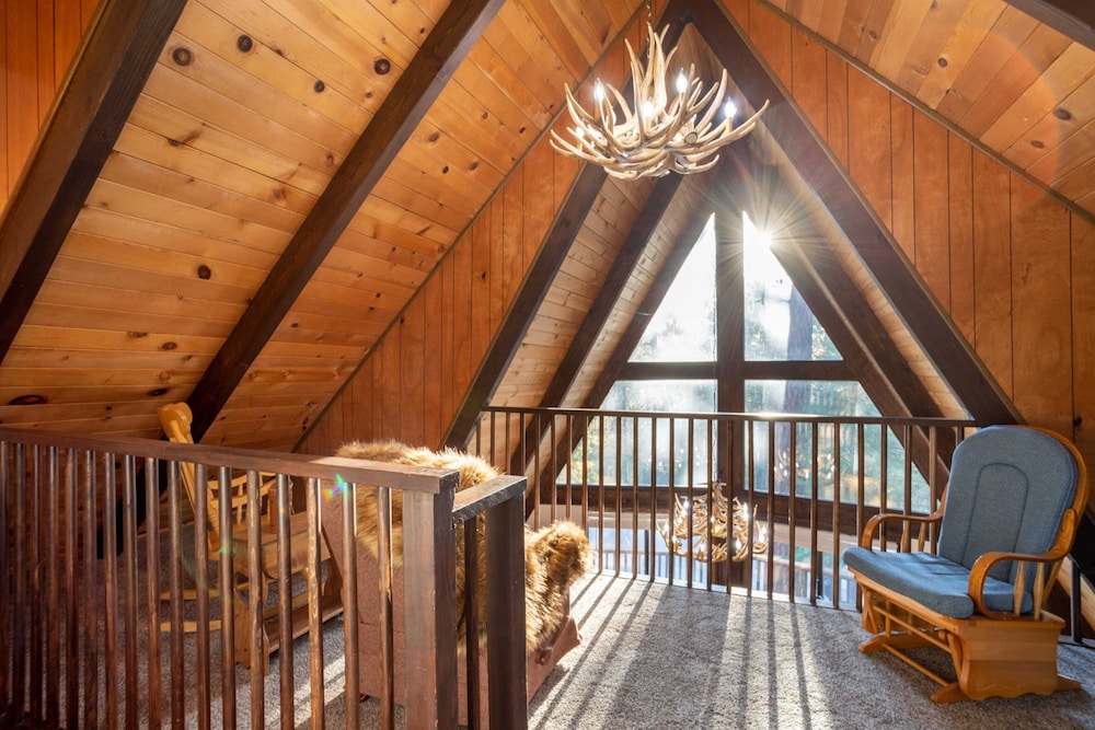 Bears Lair by Avantstay 3mins From Bear Mountain Ski Resort in Big Bear Lake, United States