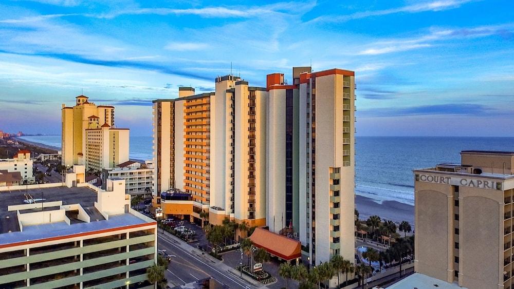 Oceanfront Strand Studio — 4-Star Luxury Hotel in Myrtle Beach, United States