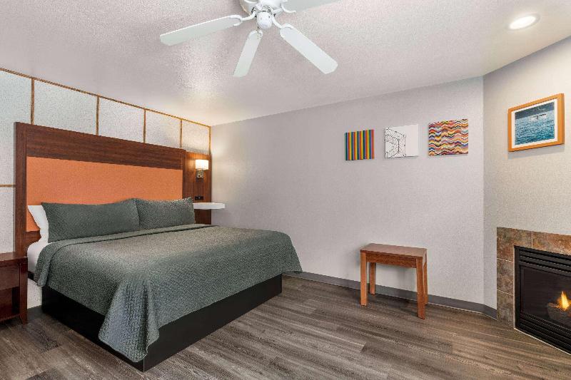 Travelodge by Wyndham Depoe Bay - photo 52