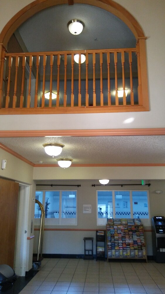 GreenTree Inn Denver Tech Center - photo 2