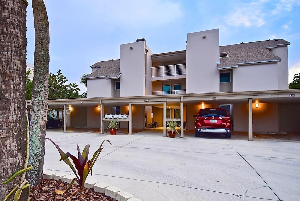 Beachview Delight by Beachside Management in Siesta Key, United States