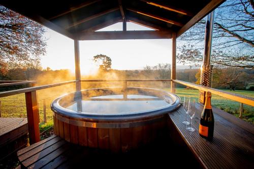 Finest Retreats Knole Luxury Dome — hotel in Sevenoaks