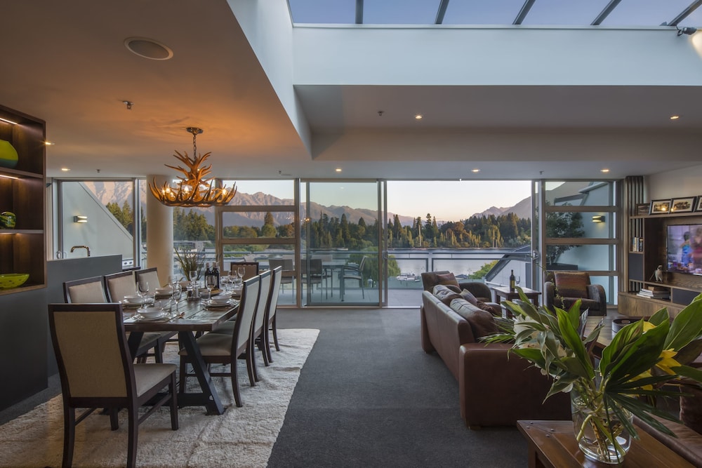 Shotover Penthouse & Spa by Staysouth — 4-Star Luxury Hotel in Queenstown, New Zealand