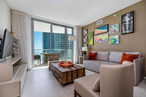 Hyde Beach Luxury Condo Resort apts - photo 3