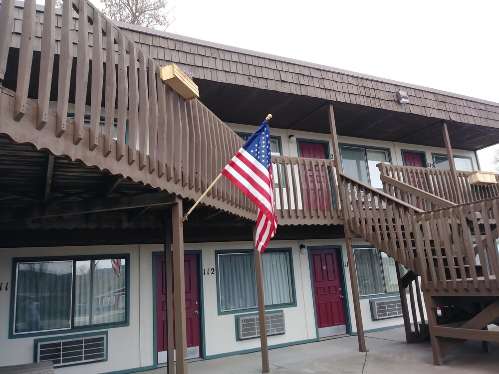 The Sturgis Motel - photo 21