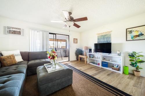 Kona 1br condo on Alii Dr saltwater pool surf sun AC close to magic sands beach — 4-Star Luxury Hotel in Kailua-Kona, United States