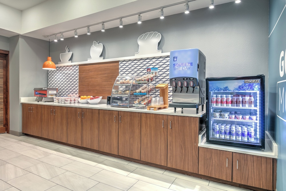 Holiday Inn Express & Suites Marshall by IHG - photo 41