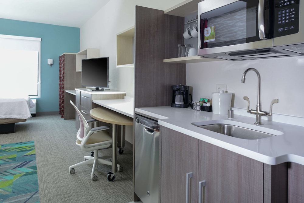 Home2 Suites by Hilton Fort Collins - photo 8
