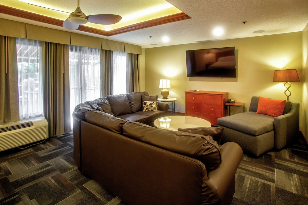 Hampton Inn Wheeling - photo 27