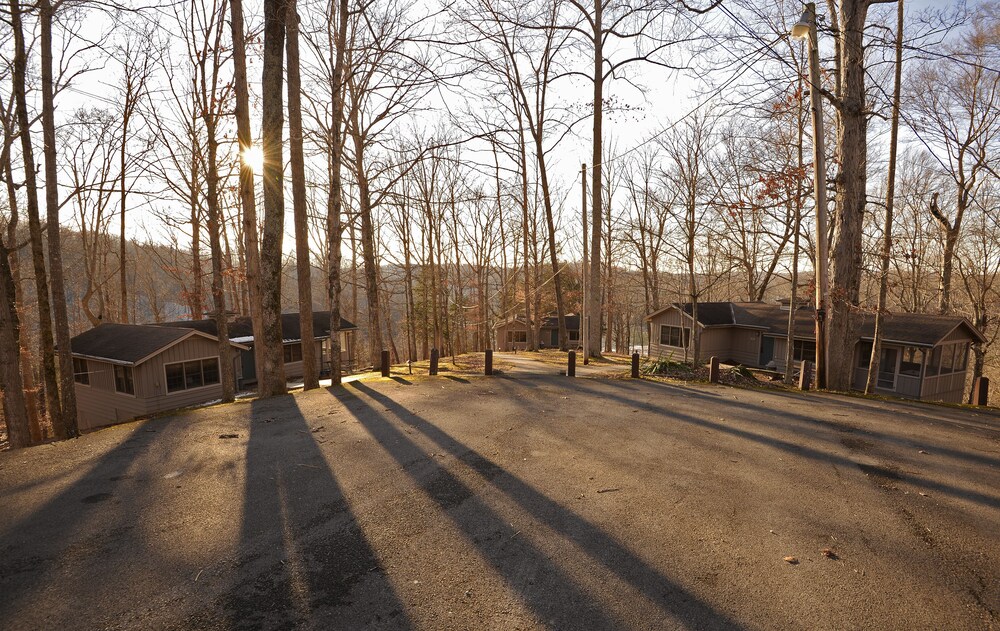 Lake Cumberland State Resort Park - photo 26