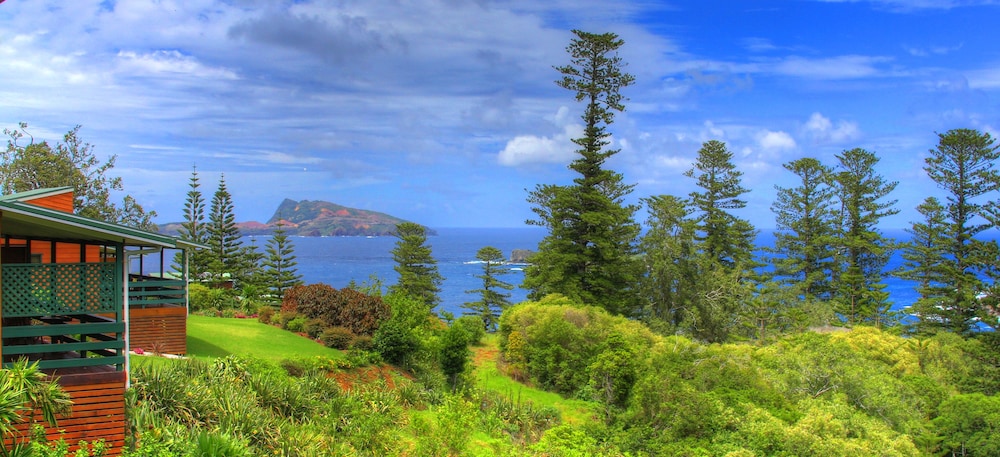 Endeavour Lodge — 4-Star Luxury Hotel in Kingston, Norfolk Island