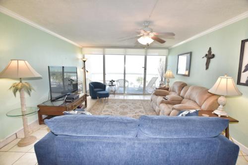 0303 Waters Edge Resort 1 Bedroom Condo by RedAwning - photo 6
