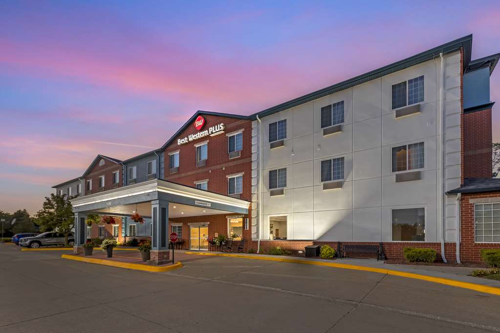 Best Western Plus Des Moines West Inn & Suites - featured photo