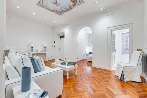 New opening Spagna Suite — 4-Star Luxury Hotel in Rome, Italy
