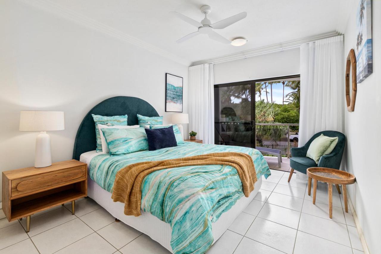 Elegant 3BR Cairns Esplanade Apartment with Pool — 4-Star Luxury Hotel in Cairns North, Australia