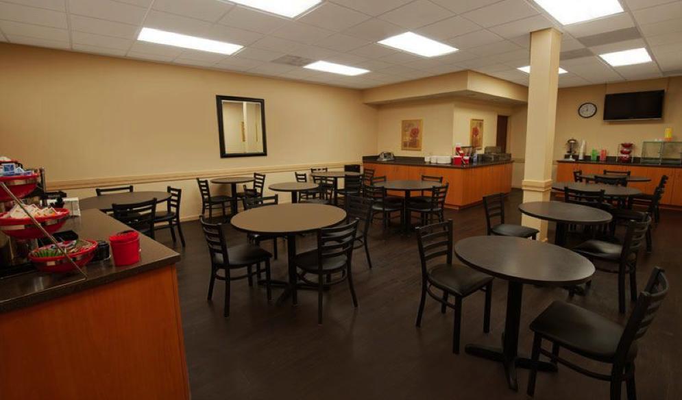 Airport Plaza Inn and Conference Center - photo 15