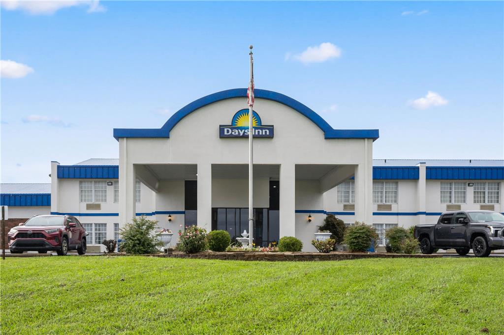 Days Inn by Wyndham Madisonville - photo 2