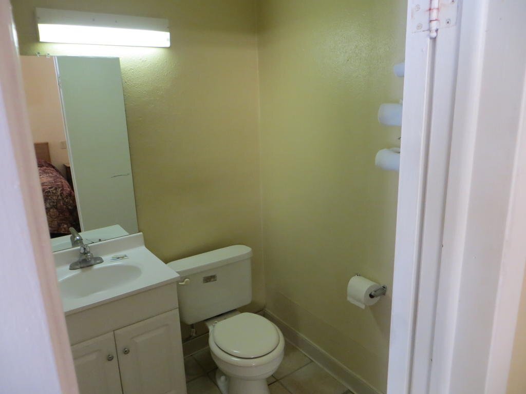 Economy Inn Fort Dodge - photo 12