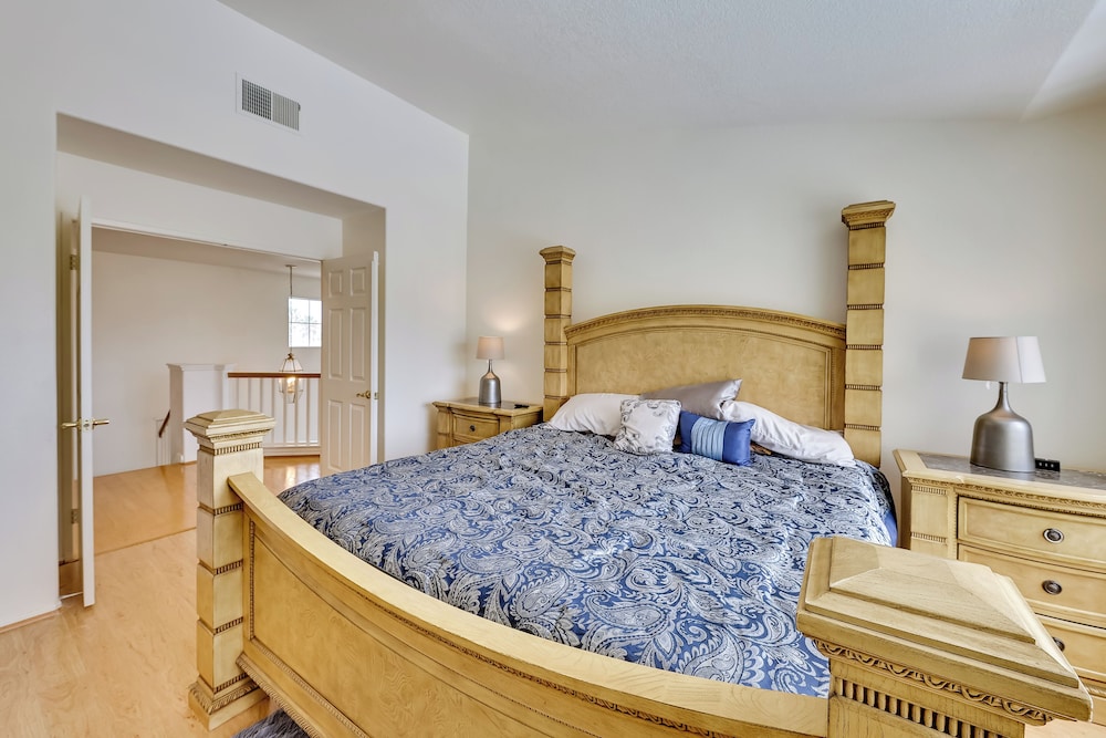 Lake Elsinore Vacation Rental about 4 Mi to the Lake — 4-Star Luxury Hotel in Lake Elsinore, United States
