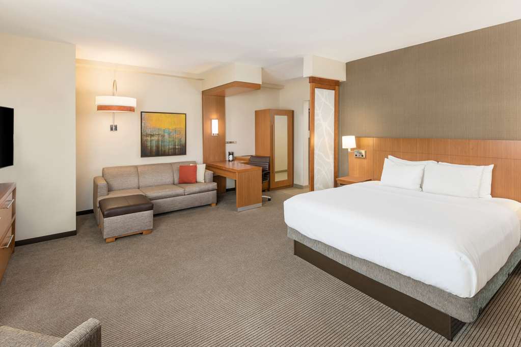 Hyatt Place Greenville Downtown - photo 61