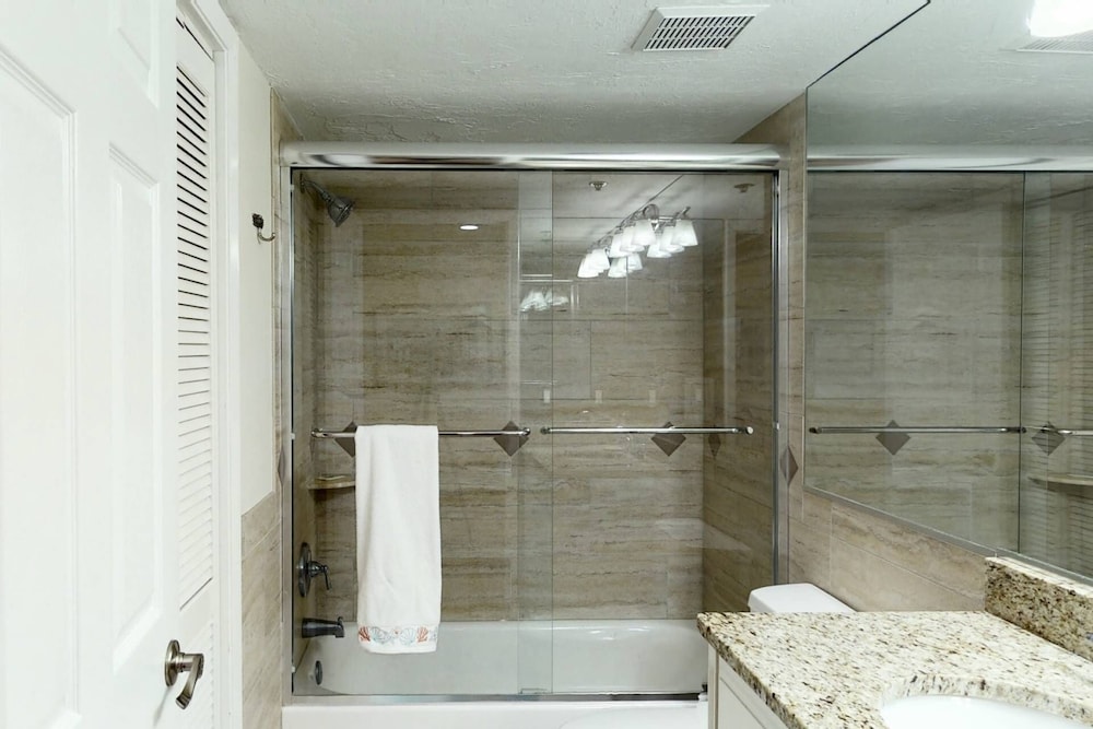 Siesta Sands Beach Resort 4th Floor With Elevator - photo 28