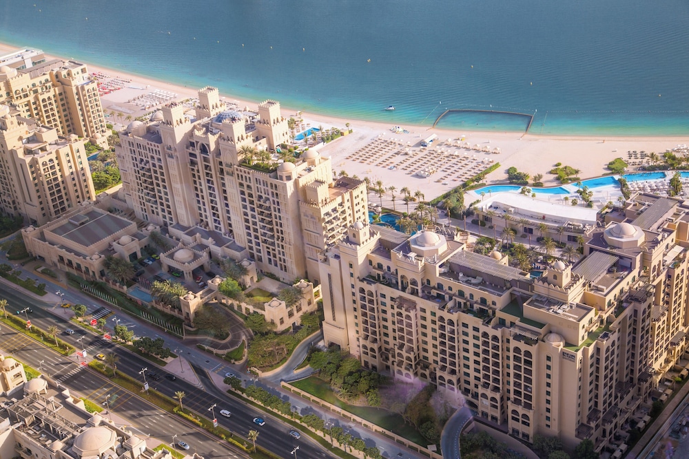 New Fairmont Residence Private Beach club access Palm Jumeirah — 4-Star Luxury Hotel in Dubai, United Arab Emirates