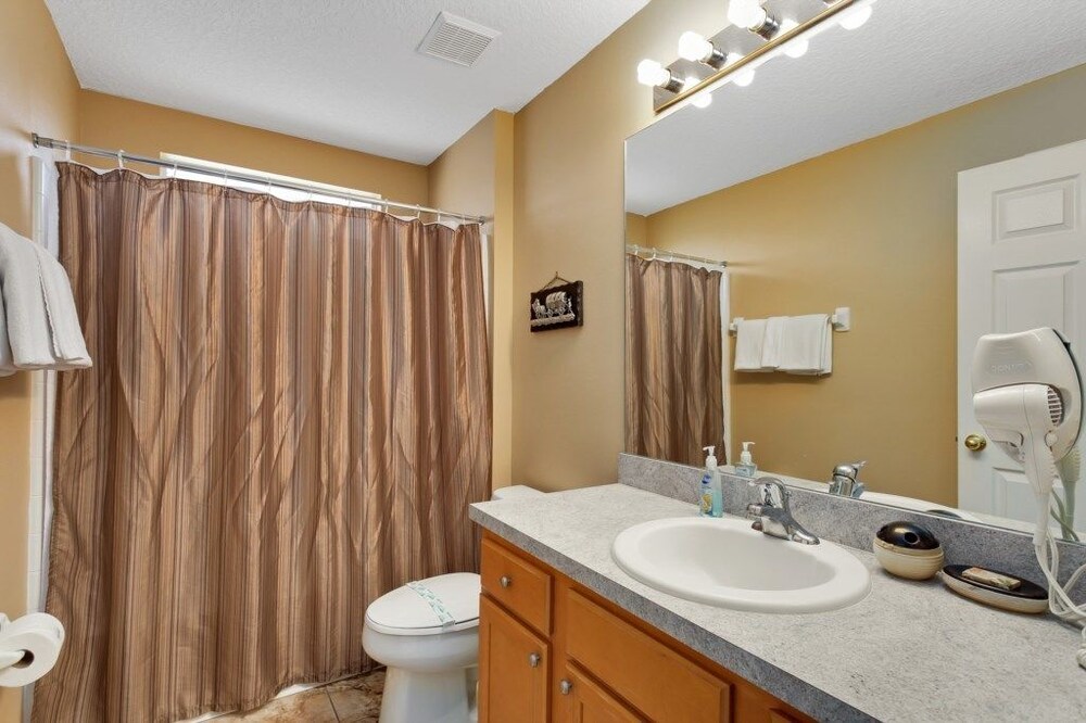 Emerald Island Resort 4 bed 3 Bath With Pool spa - photo 21
