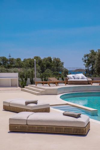 Seafront Athens Riviera Lagonisi Villa — 4-Star Luxury Hotel in Vari, Greece