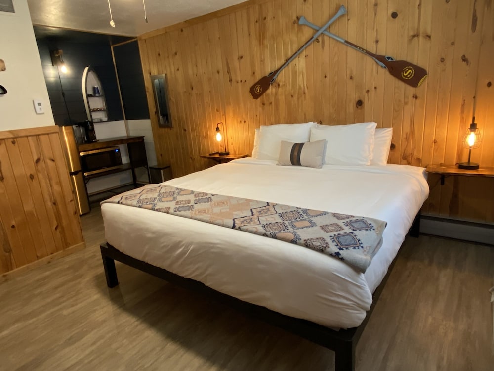 Columbia Point Resort - featured photo
