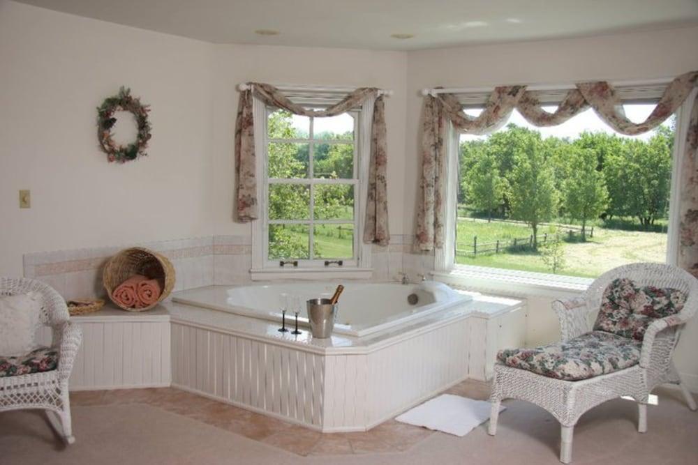 Brightwood Inn - photo 16
