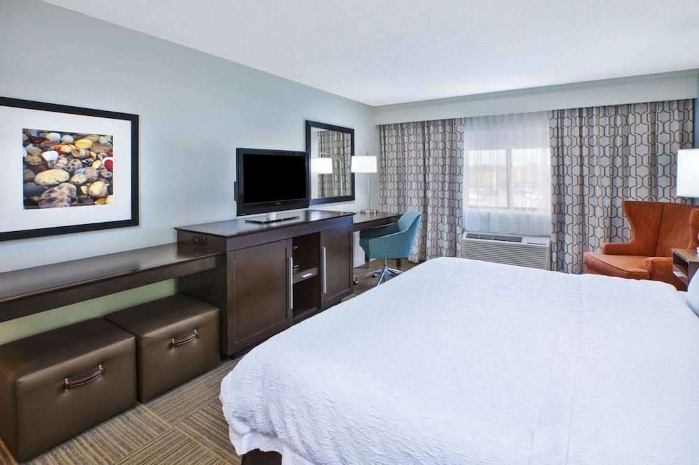 Hampton Inn Gaylord - photo 7