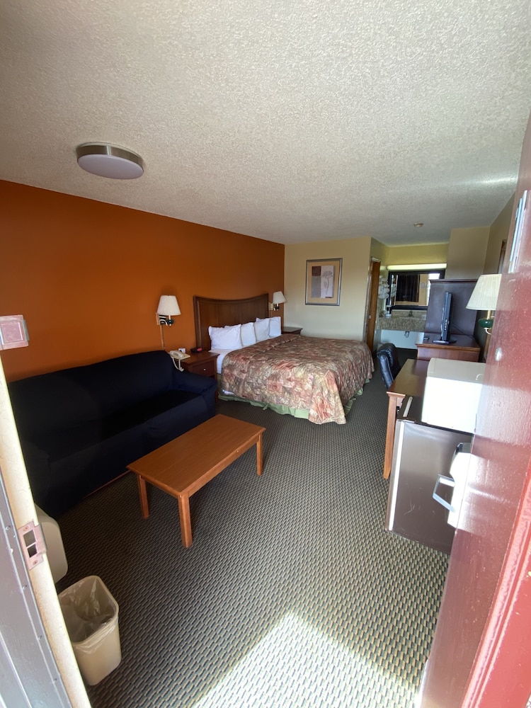 Budget Host Inn Baxley - photo 3