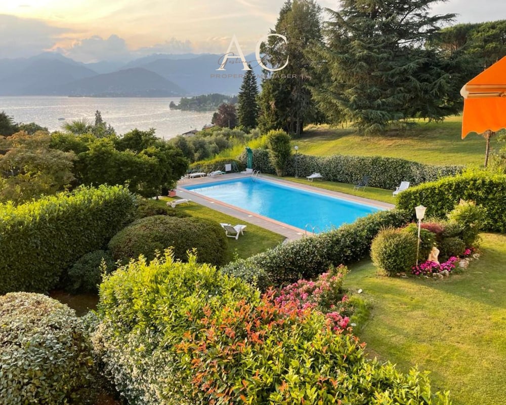 The House on the Lake — 4-Star Luxury Hotel in Leggiuno, Italy