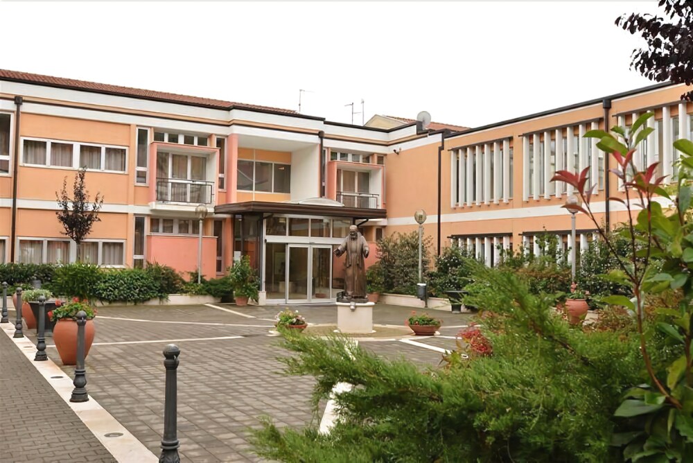 Approdo Domus Francescana in San Giovanni Rotondo, Italy