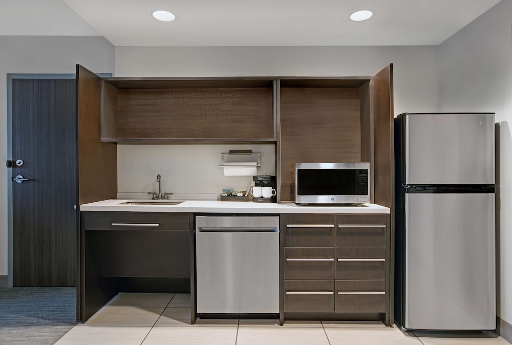 Home2 Suites Asheville Airport - photo 21