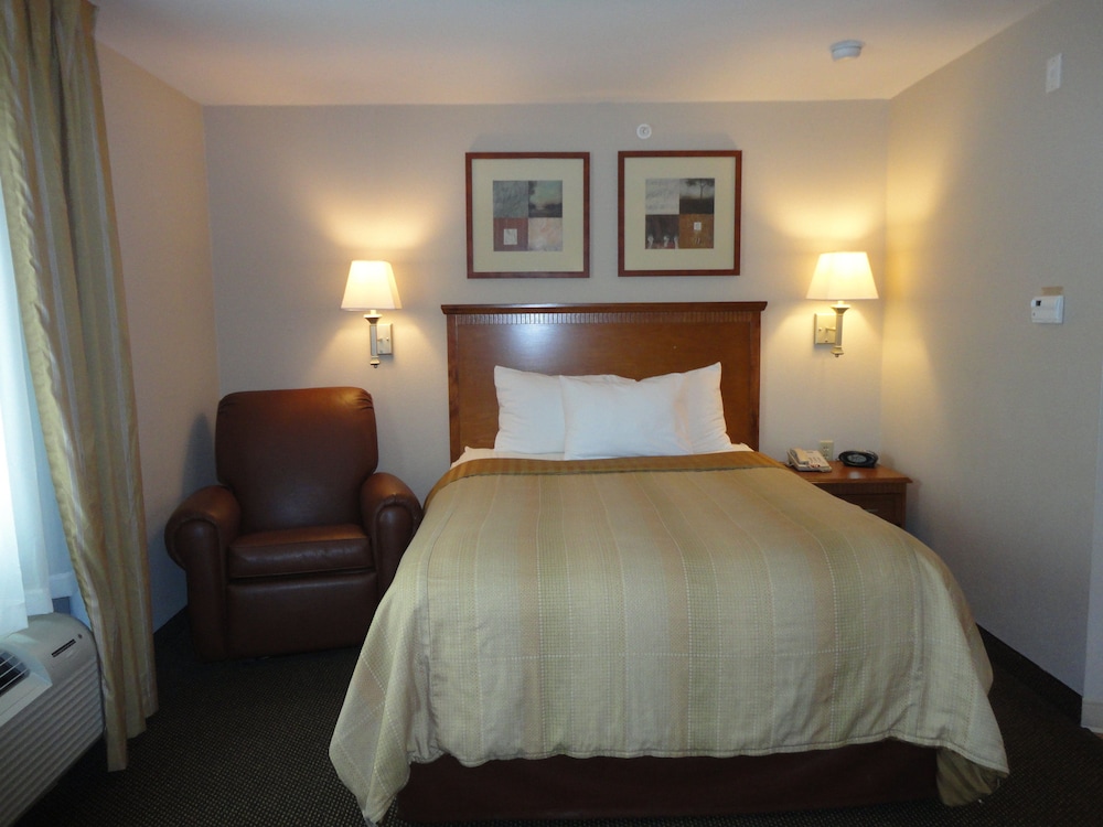Candlewood Suites San Antonio NW Near Seaworld by IHG - photo 6
