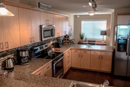 Maritime Refuge Condominium — 4-Star Luxury Hotel in Ocean Shores, United States