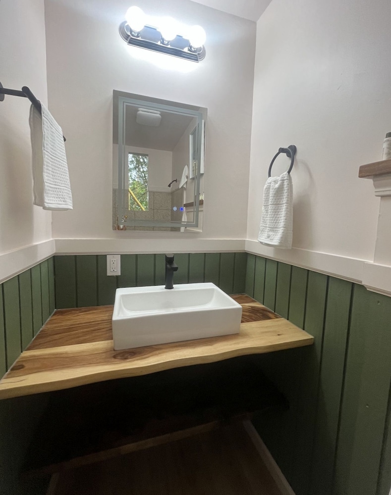 Wild Ginger Hotel - photo 26
