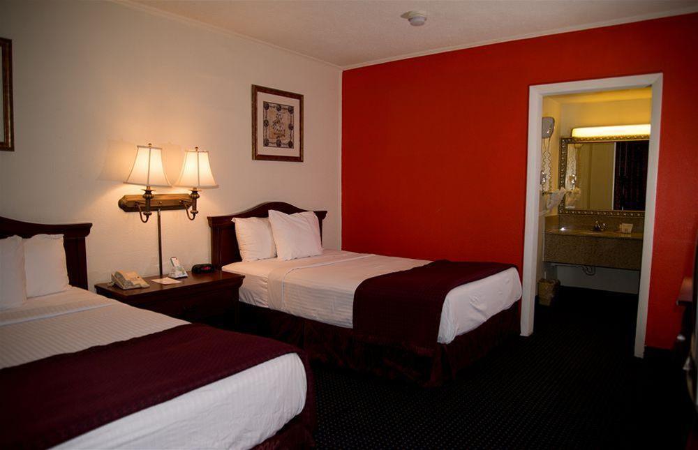 Rocky Mount Inn - photo 9