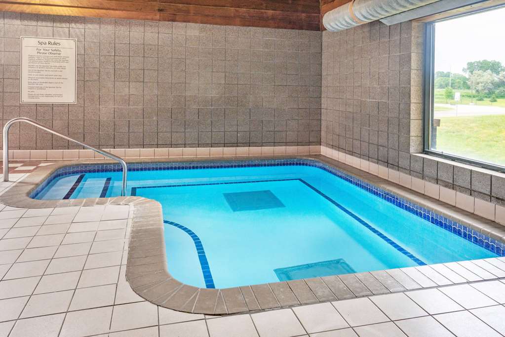 Baymont by Wyndham Brooklyn Center - photo 9
